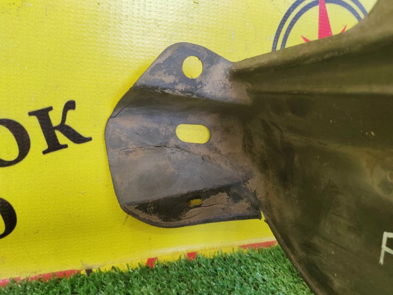 Подкрылок, 2000 рублей, Красноярск