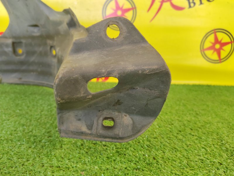 Подкрылок, 2000 рублей, Красноярск