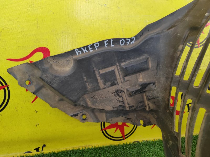 Подкрылок, 1000 рублей, Красноярск