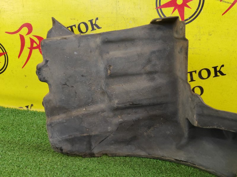 Подкрылок, 500 рублей, Красноярск