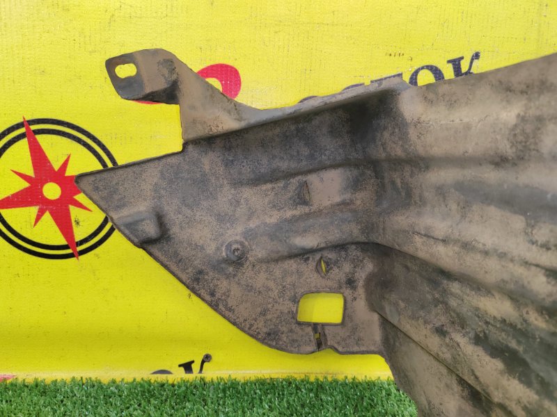 Подкрылок, 500 рублей, Красноярск