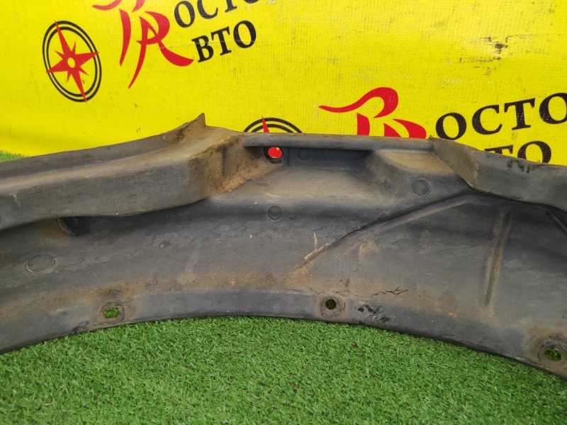 Подкрылок, 500 рублей, Красноярск