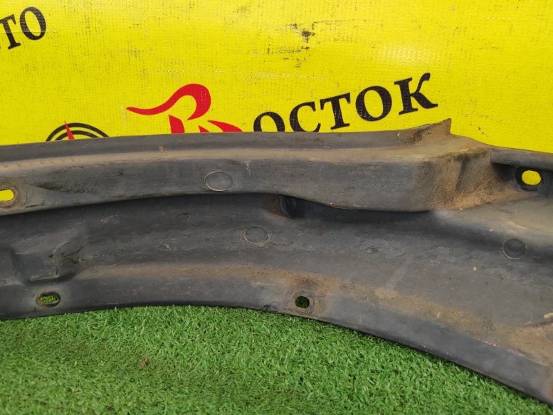 Подкрылок, 500 рублей, Красноярск