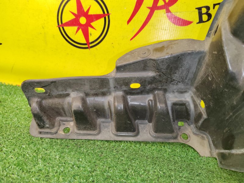 Подкрылок, 800 рублей, Красноярск