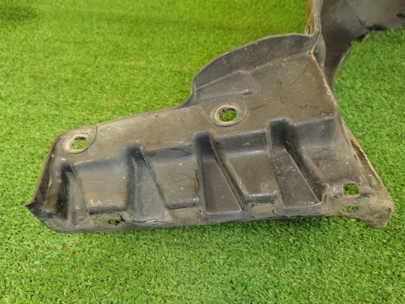 Подкрылок, 800 рублей, Красноярск