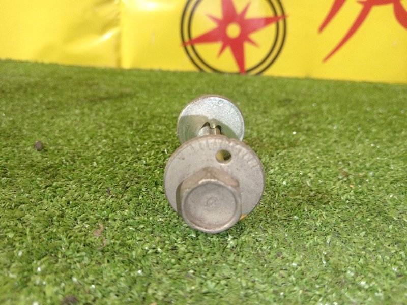 Болт развальный, 300 рублей, Красноярск