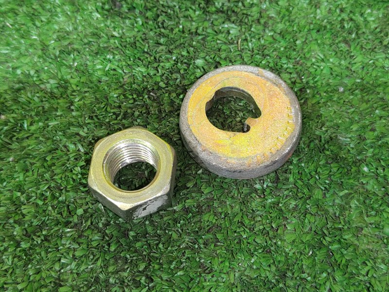 Болт развальный, 300 рублей, Красноярск