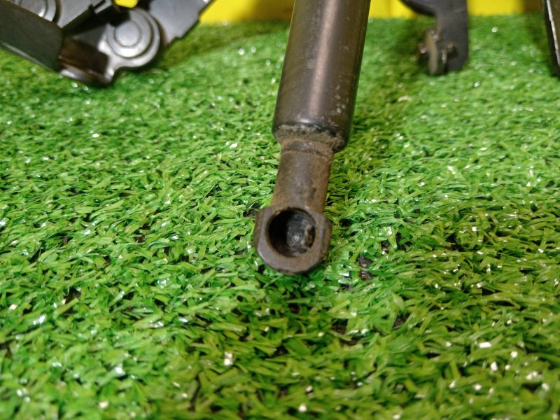 петля (шарнир крышки багажника), 1500 рублей, Красноярск