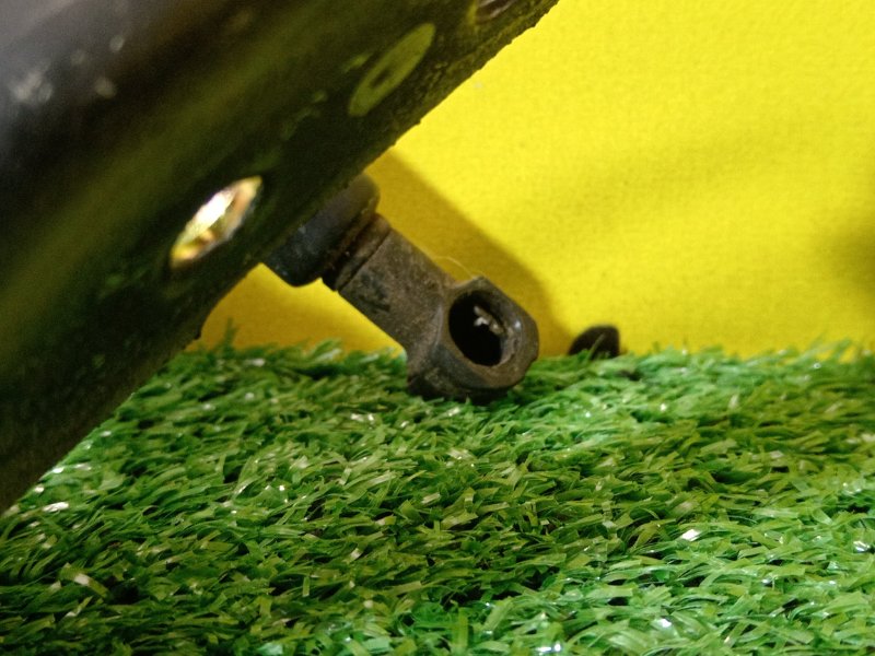 петля (шарнир крышки багажника), 1500 рублей, Красноярск