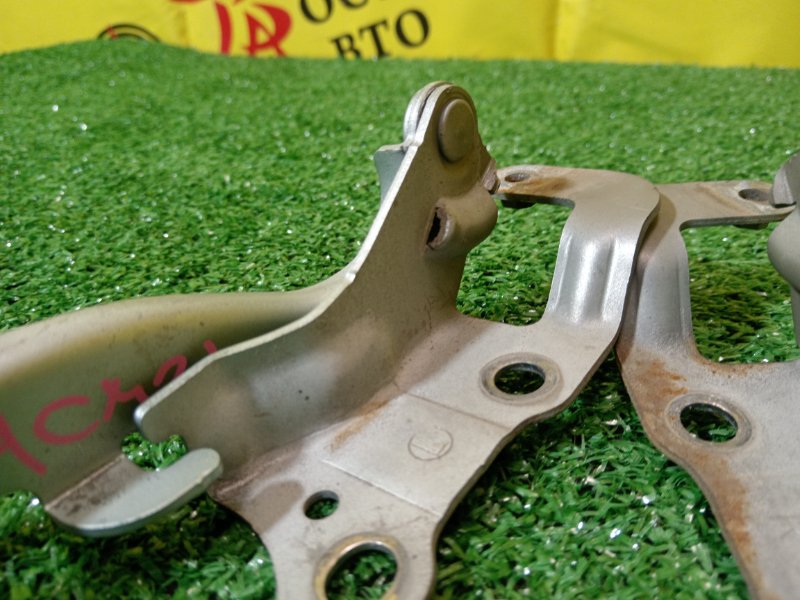 Петля капота, 300 рублей, Красноярск