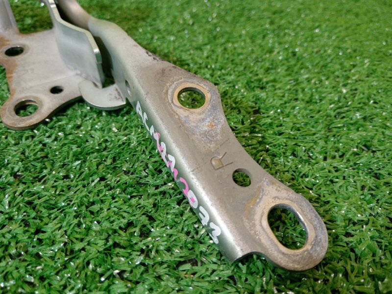 Петля капота, 300 рублей, Красноярск