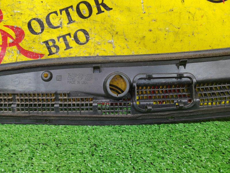 Решетка под лобовое стекло, 800 рублей, Красноярск