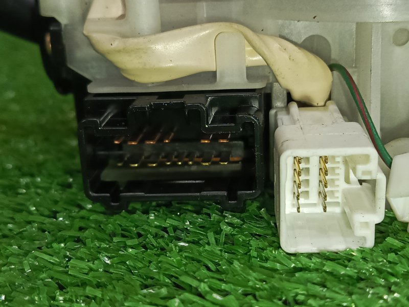 Подрулевой переключатель света, 1000 рублей, Красноярск