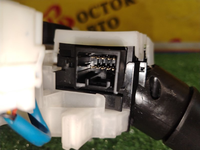 Подрулевой переключатель света, 1000 рублей, Красноярск