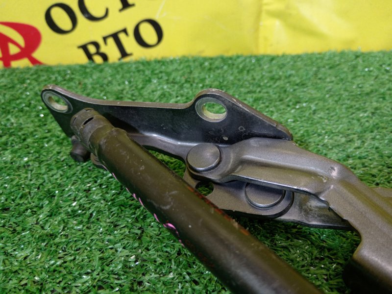 петля (шарнир крышки багажника), 600 рублей, Красноярск