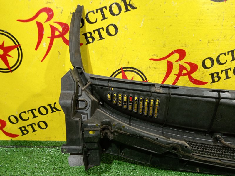 Решетка под лобовое стекло, 500 рублей, Красноярск