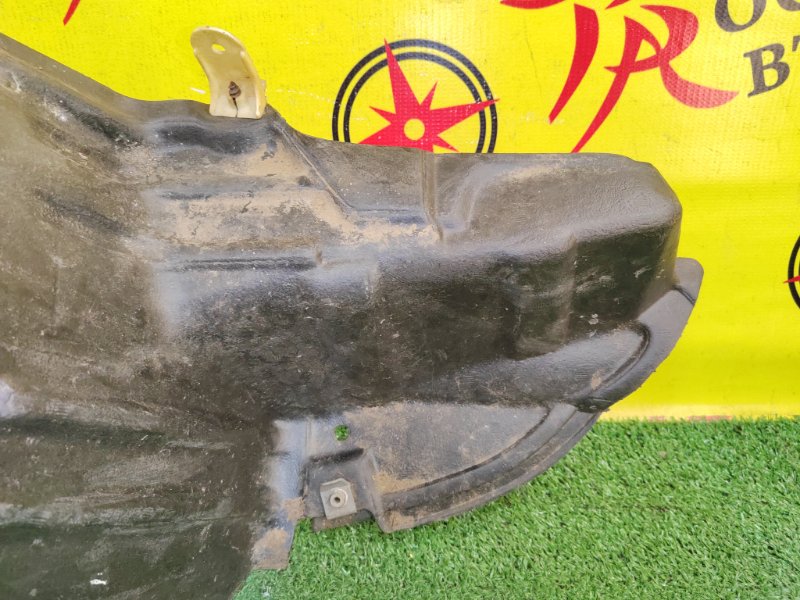 Подкрылок, 300 рублей, Красноярск