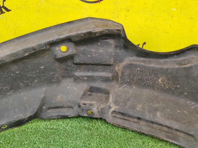 Подкрылок, 300 рублей, Красноярск