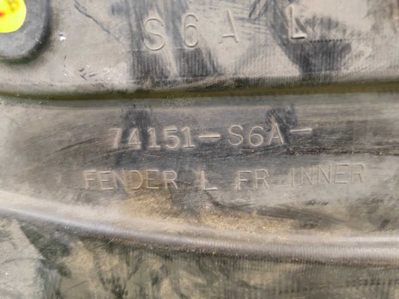 Подкрылок, 1500 рублей, Красноярск