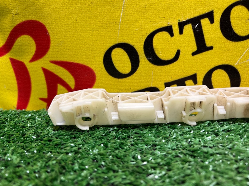 Клипса бампера, 500 рублей, Красноярск