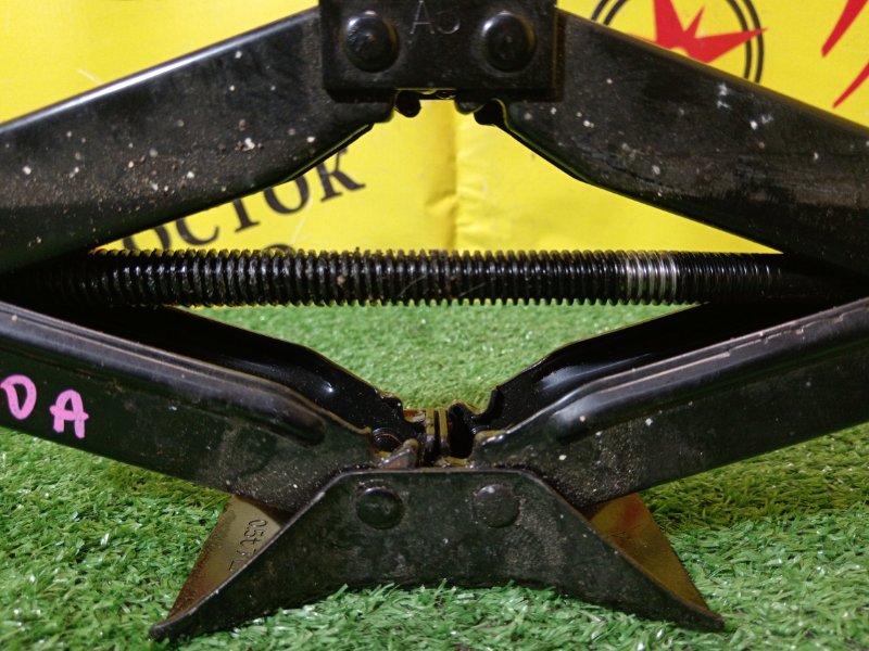 Домкрат, 2000 рублей, Красноярск