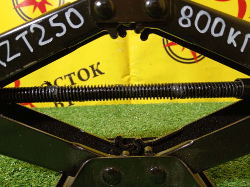 Домкрат, 2000 рублей, Красноярск