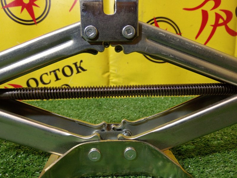 Домкрат, 2000 рублей, Красноярск