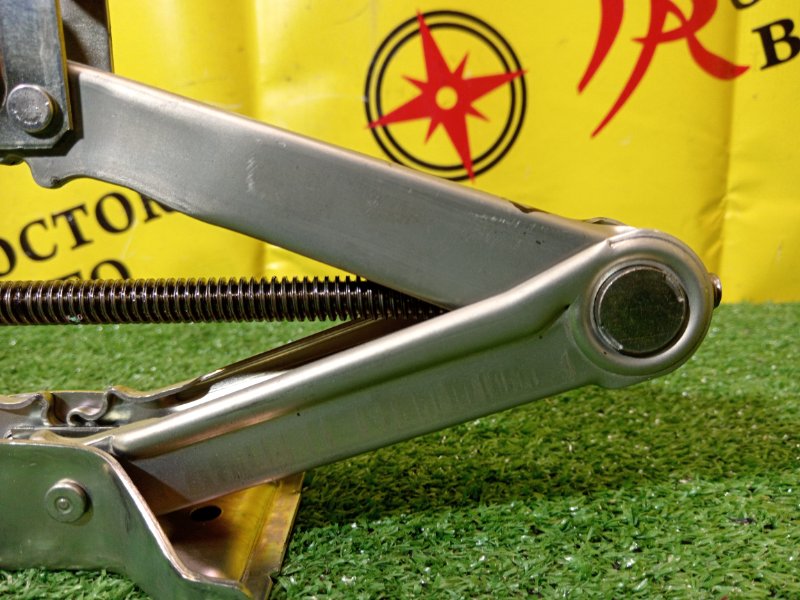 Домкрат, 2000 рублей, Красноярск