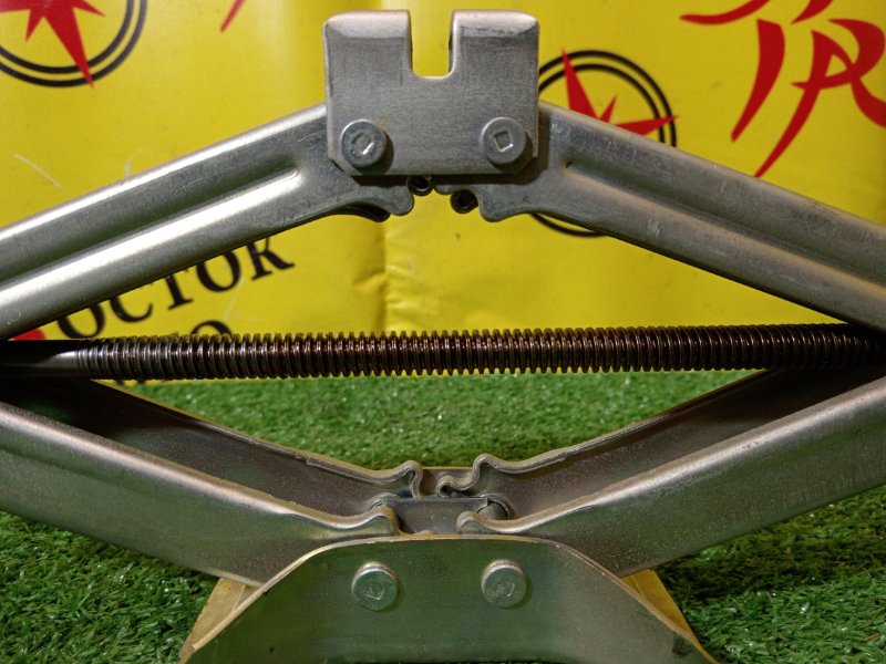 Домкрат, 2000 рублей, Красноярск