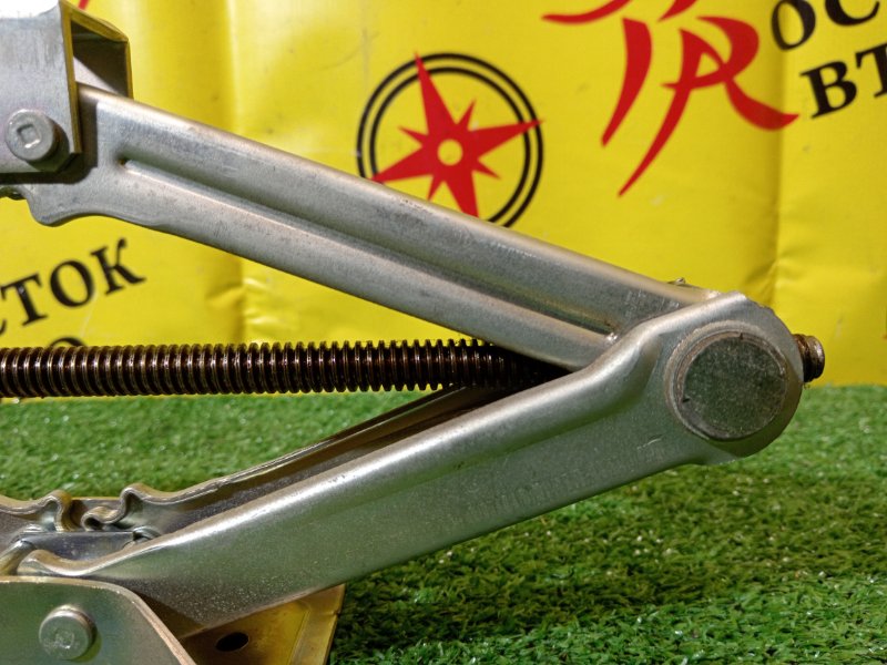 Домкрат, 2000 рублей, Красноярск