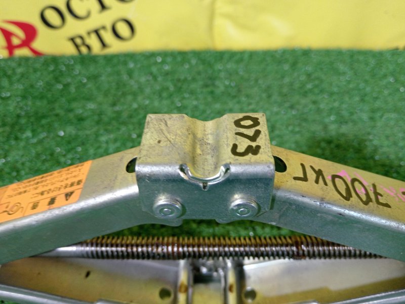 Домкрат, 2000 рублей, Красноярск