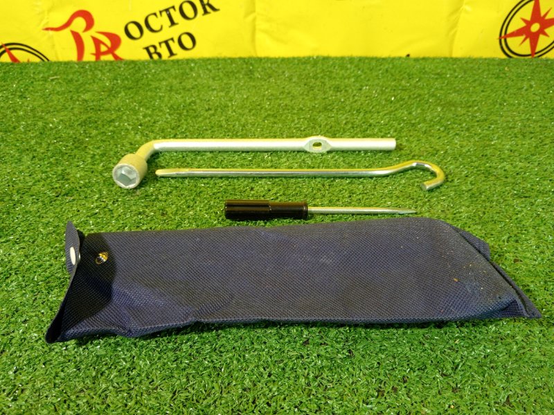 Домкрат, 2000 рублей, Красноярск