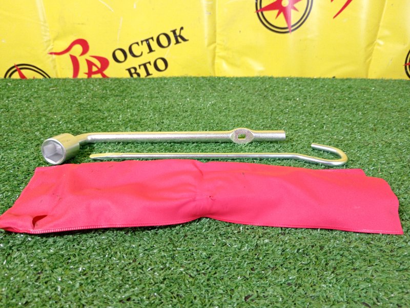 Домкрат, 2000 рублей, Красноярск