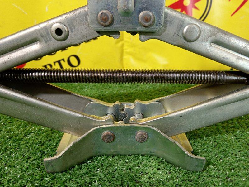 Домкрат, 2000 рублей, Красноярск