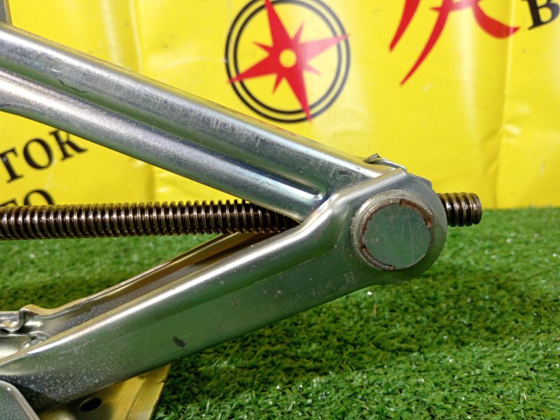 Домкрат, 2000 рублей, Красноярск