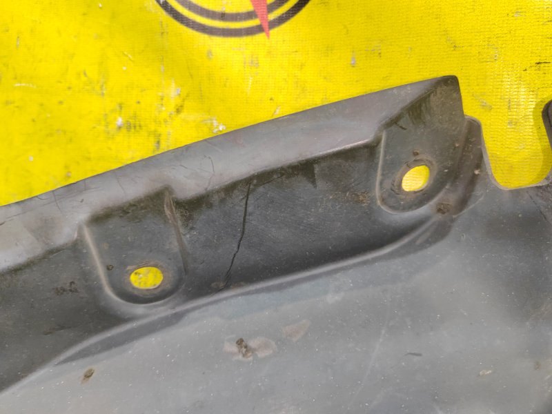 Подкрылок, 400 рублей, Красноярск