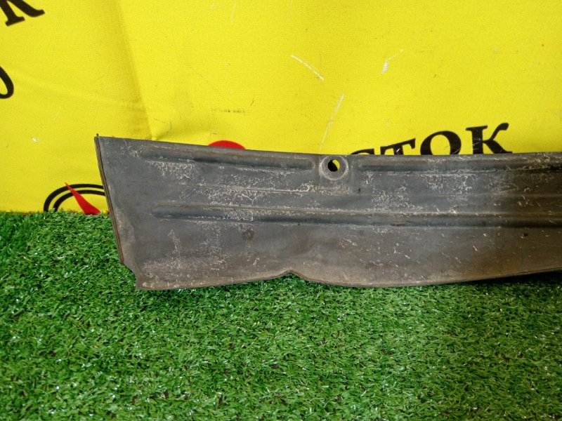 Подкрылок, 1000 рублей, Красноярск