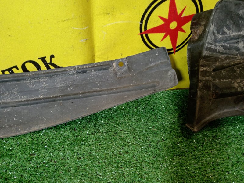 Подкрылок, 1000 рублей, Красноярск