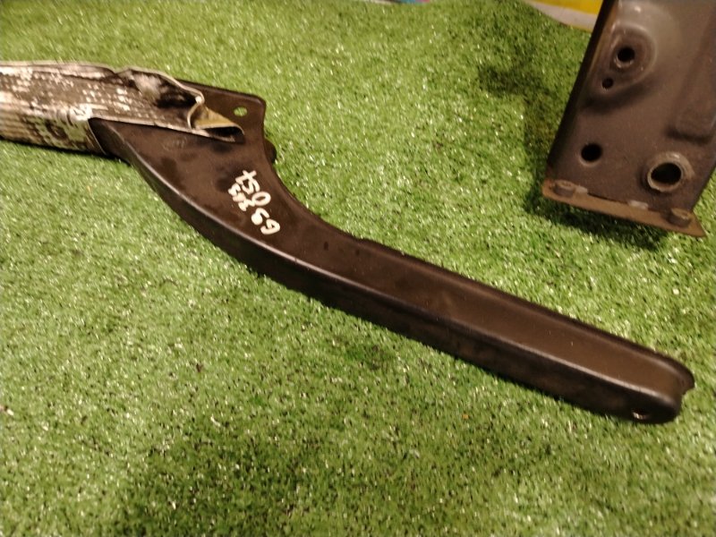 балка поперечная, 2000 рублей, Красноярск