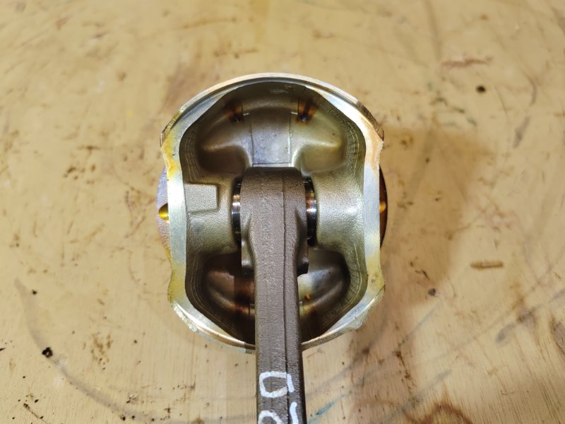 Поршень, 1000 рублей, Красноярск