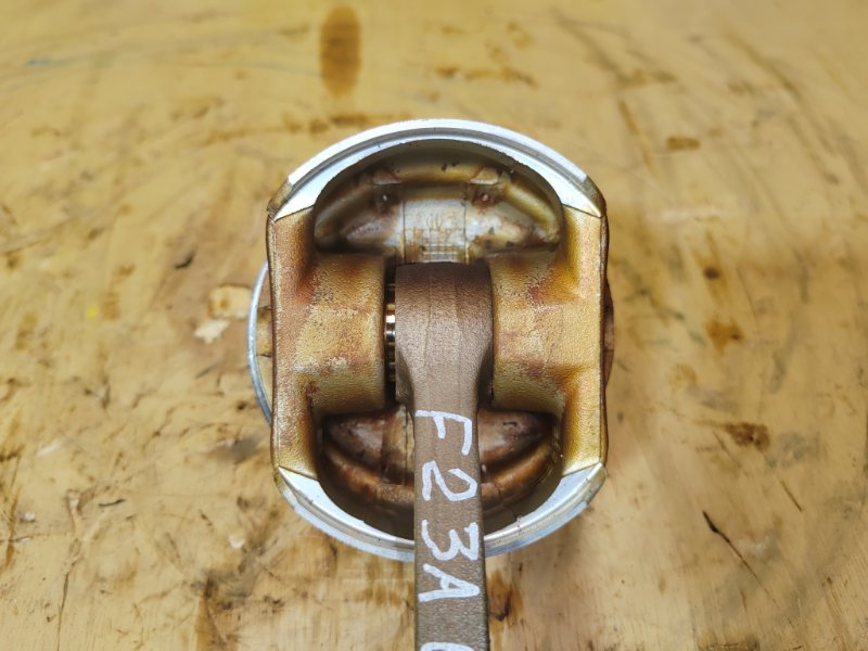 Поршень, 1000 рублей, Красноярск