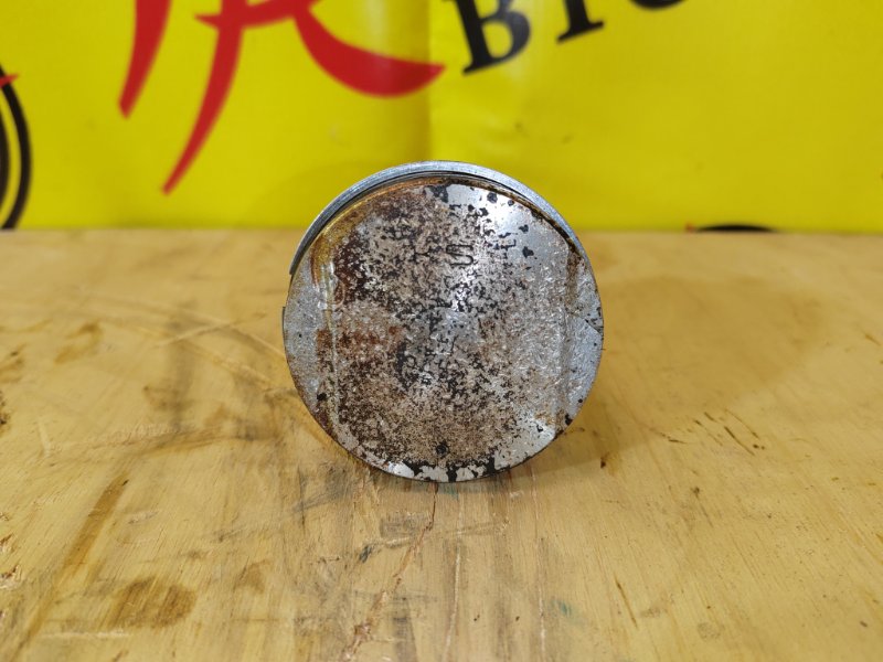 Поршень, 1000 рублей, Красноярск