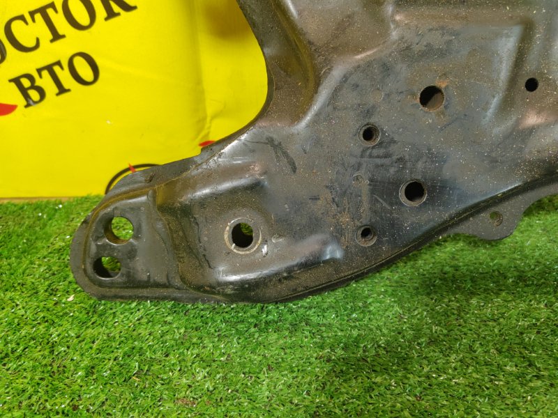 балка поперечная, 2000 рублей, Красноярск