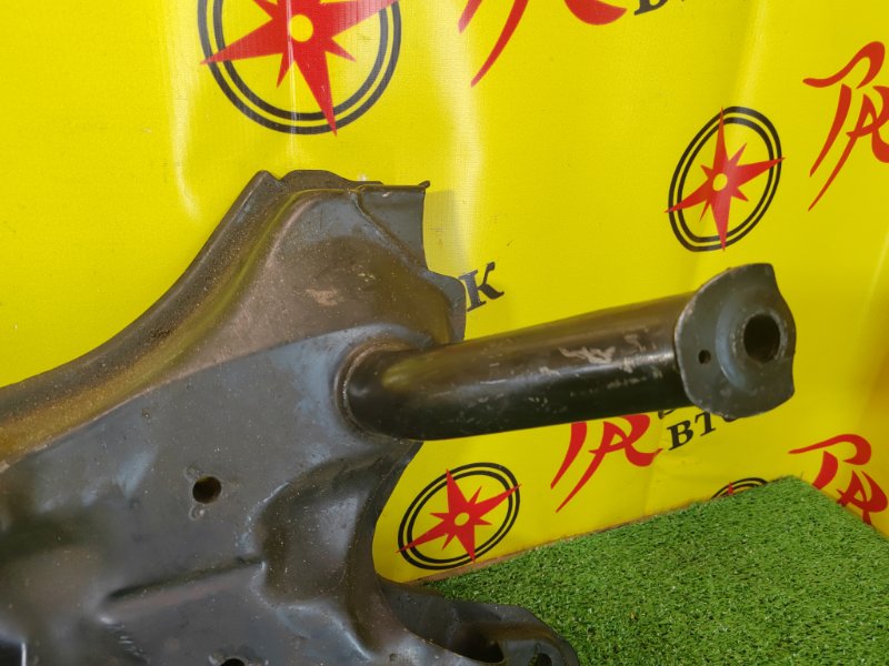 балка поперечная, 2000 рублей, Красноярск