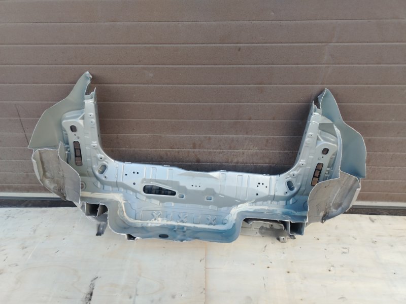 Задняя панель кузова, 20000 рублей, Красноярск