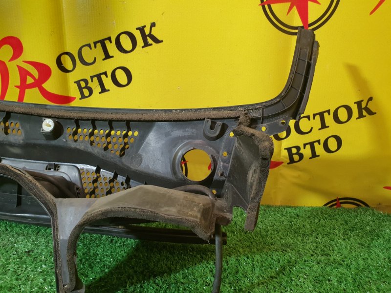 Решетка под лобовое стекло, 2000 рублей, Красноярск