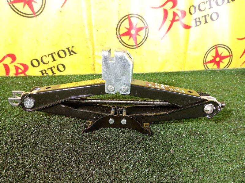 Домкрат, 2000 рублей, Красноярск