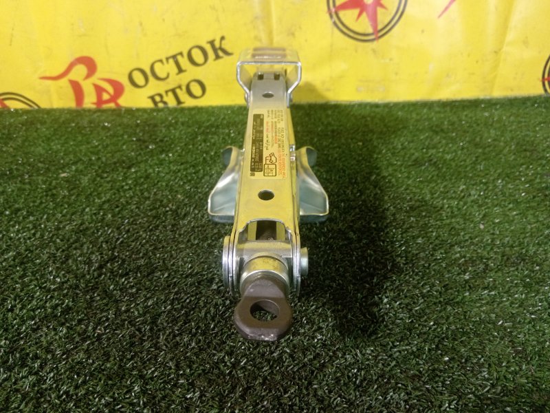 Домкрат, 2000 рублей, Красноярск