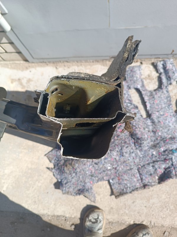 Центральная стойка кузова, 3000 рублей, Воронеж