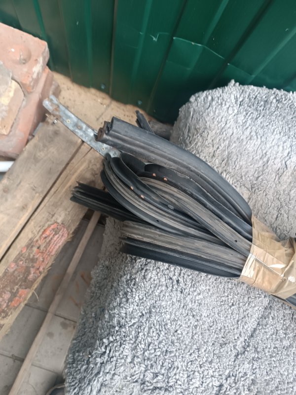 Уплотнительная резинка боковой двери, 4000 рублей, Воронеж